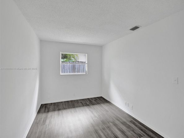 3775 NW 116th Ter, Coral Springs FL 33065