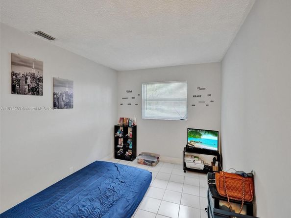 3775 NW 116th Ter, Coral Springs FL 33065
