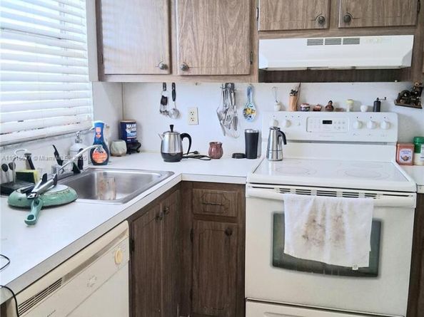 8590 Sunrise Lakes Blvd 310, Sunrise FL 33322