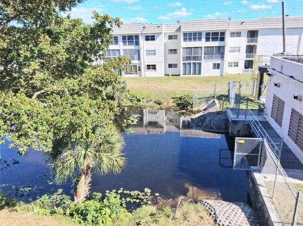 8590 Sunrise Lakes Blvd 310, Sunrise FL 33322