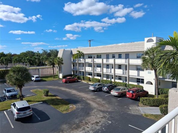 8590 Sunrise Lakes Blvd 310, Sunrise FL 33322