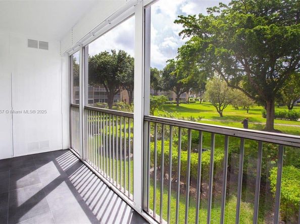 13250 SW 7th Ct 204L, Pembroke Pines FL 33027