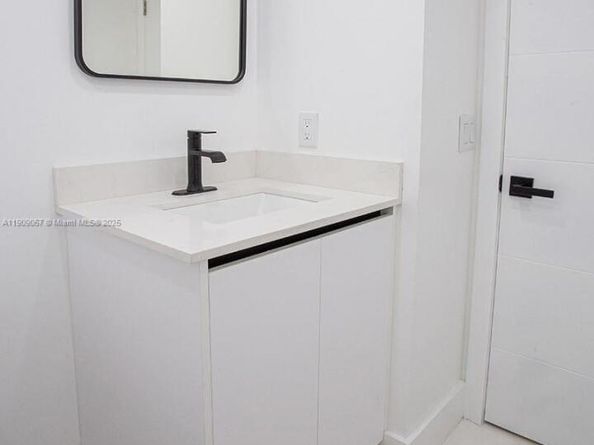 13250 SW 7th Ct 204L, Pembroke Pines FL 33027