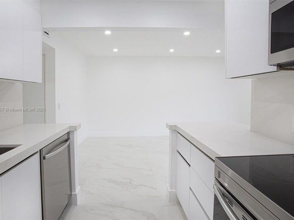 13250 SW 7th Ct 204L, Pembroke Pines FL 33027