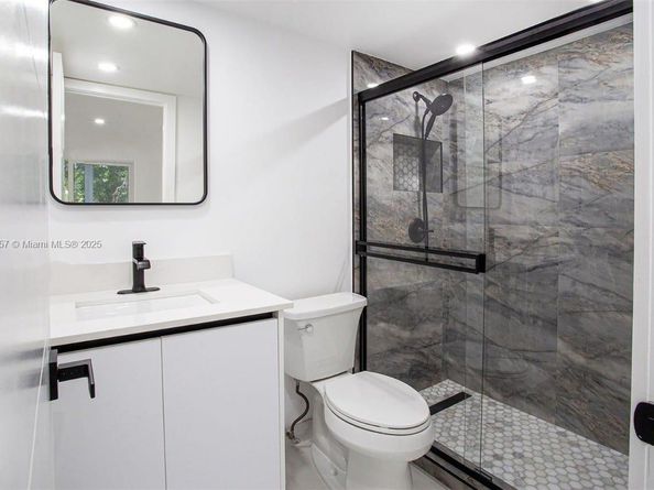 13250 SW 7th Ct 204L, Pembroke Pines FL 33027