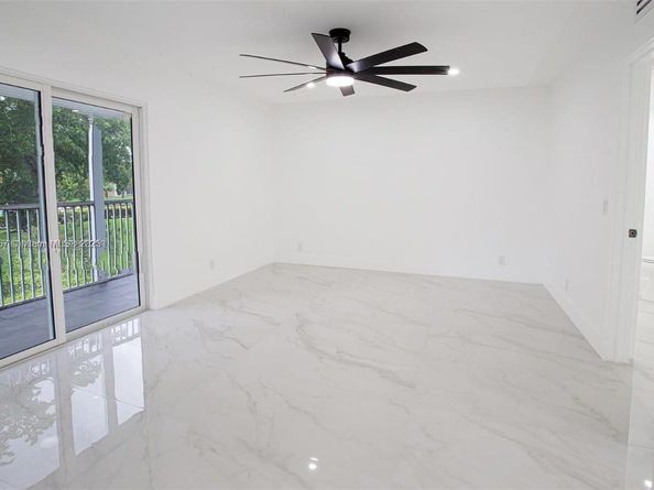 13250 SW 7th Ct 204L, Pembroke Pines FL 33027