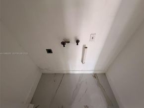 1261 NW 45th St, Miami FL 33142