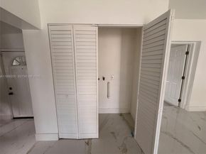 1261 NW 45th St, Miami FL 33142