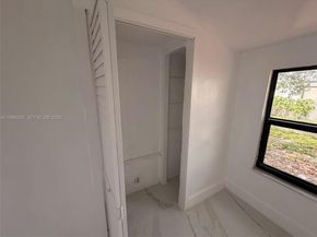 1261 NW 45th St, Miami FL 33142