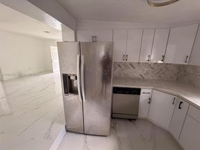 1261 NW 45th St, Miami FL 33142