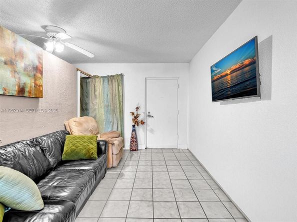 13500 NE 3rd Ct 121, North Miami FL 33161