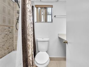 13500 NE 3rd Ct 121, North Miami FL 33161