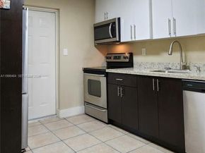 880 E 26th St, Hialeah FL 33013