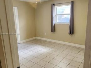 880 E 26th St, Hialeah FL 33013