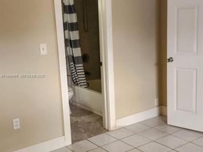 880 E 26th St, Hialeah FL 33013