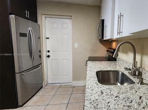 880 E 26th St, Hialeah FL 33013