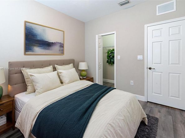 8069 NW 108th Pl, Doral FL 33178