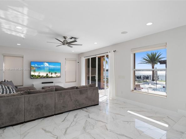 5022 SW 173rd Ave, Miramar FL 33029