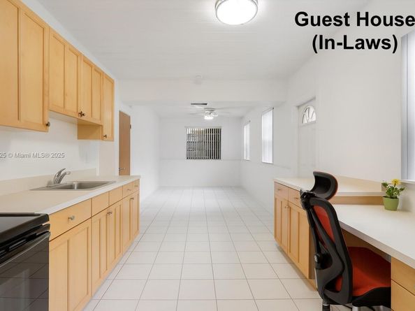 7800 SW 95th St, Miami FL 33156