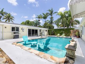 19521 SW 128th Ct, Miami FL 33177