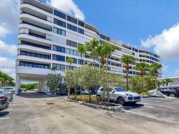 3589 S Ocean Blvd 914, South Palm Beach FL 33480