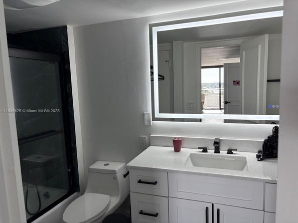 3589 S Ocean Blvd 914, South Palm Beach FL 33480