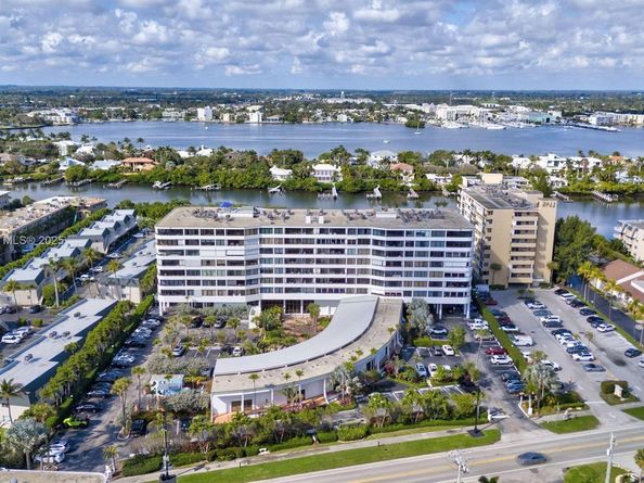 3589 S Ocean Blvd 914, South Palm Beach FL 33480