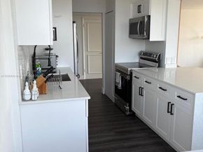 3589 S Ocean Blvd 914, South Palm Beach FL 33480