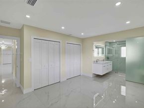 1011 NW 89th St, Miami FL 33150