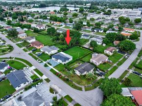 1011 NW 89th St, Miami FL 33150