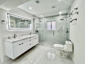 1011 NW 89th St, Miami FL 33150