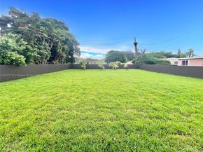 1011 NW 89th St, Miami FL 33150