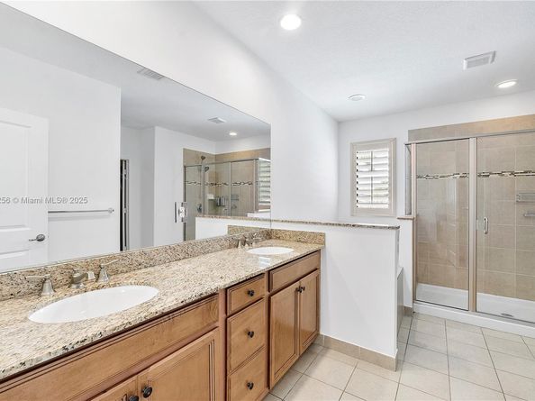 6920 SW 96th Ct, Miami FL 33173