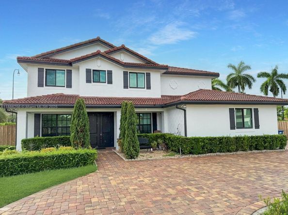 6920 SW 96th Ct, Miami FL 33173