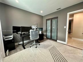 8203 NW 37th St, Coral Springs FL 33065