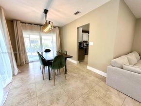 8203 NW 37th St, Coral Springs FL 33065