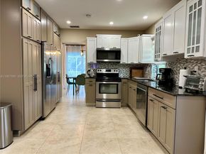 8203 NW 37th St, Coral Springs FL 33065