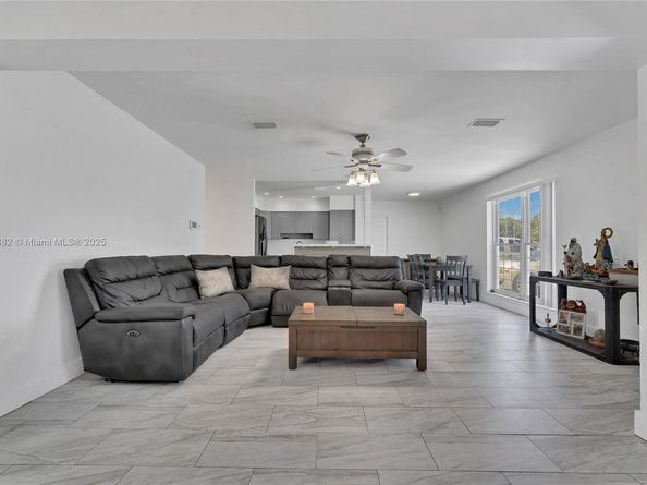 7540 Simms St, Hollywood FL 33024
