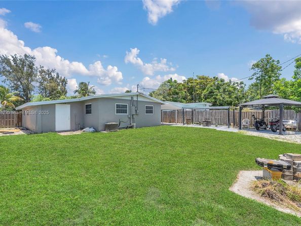 7540 Simms St, Hollywood FL 33024