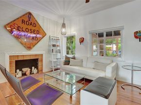 842 NW 9th Ct, Miami FL 33136