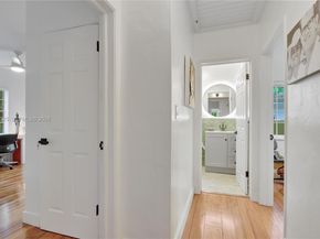 842 NW 9th Ct, Miami FL 33136