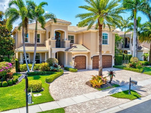 333 Charroux Dr, Palm Beach Gardens FL 33410