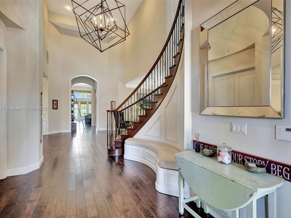 333 Charroux Dr, Palm Beach Gardens FL 33410