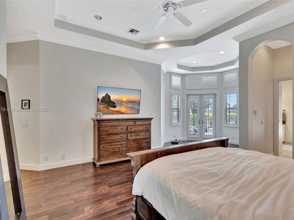 333 Charroux Dr, Palm Beach Gardens FL 33410