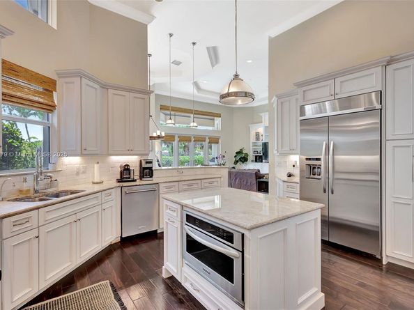 333 Charroux Dr, Palm Beach Gardens FL 33410