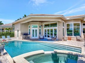 333 Charroux Dr, Palm Beach Gardens FL 33410