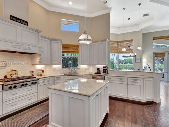 333 Charroux Dr, Palm Beach Gardens FL 33410