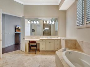 333 Charroux Dr, Palm Beach Gardens FL 33410