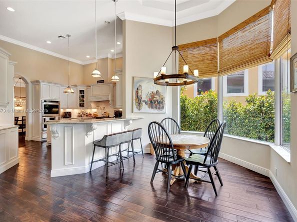 333 Charroux Dr, Palm Beach Gardens FL 33410