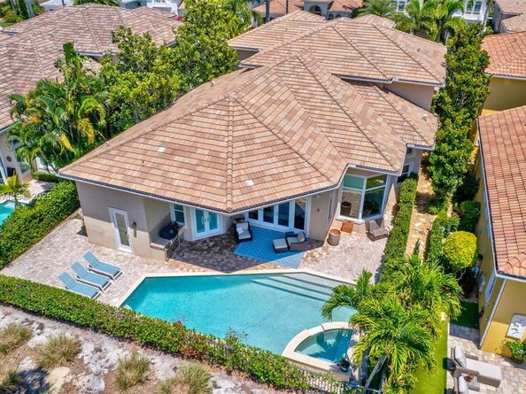 333 Charroux Dr, Palm Beach Gardens FL 33410